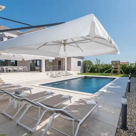 Villa Adora
