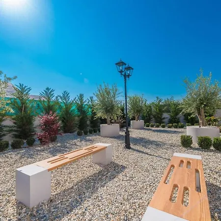 Villa Adora